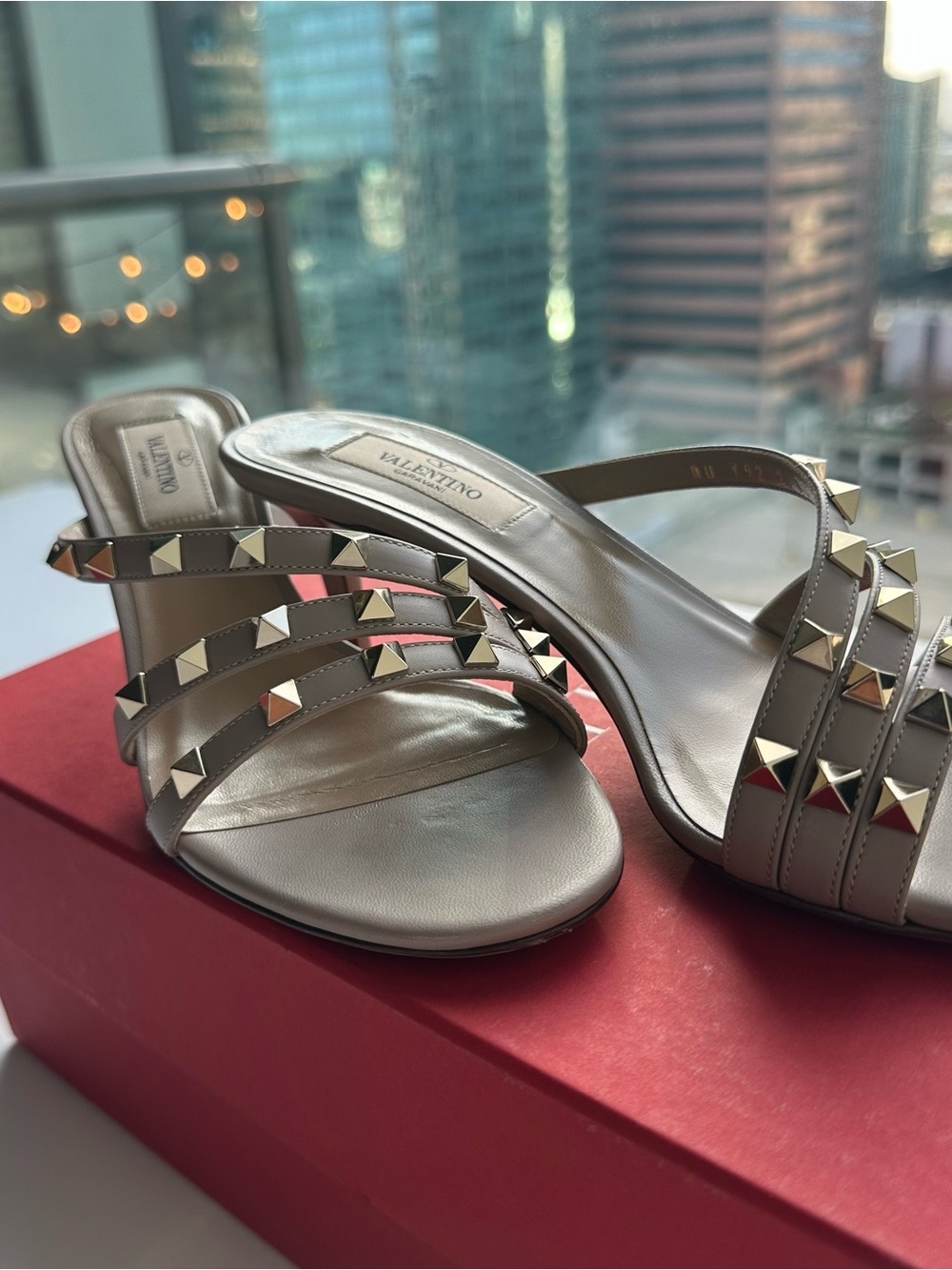 Valentino Women’s Shoes Size 38 Nude Mule Sandals with Gold Studs 2.5” heels . - Picture 10 of 16